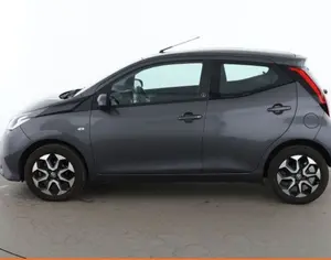 R15 TOYOTA Yaris 2008-2026 - 2