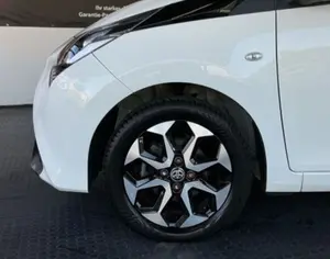 R15 TOYOTA Yaris 2008-2026 - 3