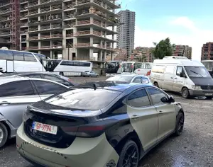 HYUNDAI Elantra 2015 1.8 - 3