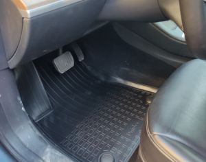 TESLA Model 3 1966-2026 - 4