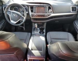 TOYOTA Highlander 2017 3.5 - 11