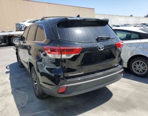 TOYOTA Highlander 2017 3.5 - 6