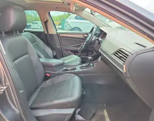 VOLKSWAGEN Jetta 2020 1.4 - 3
