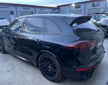 PORSCHE Cayenne 2016 3.6 - 5
