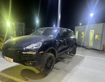 PORSCHE Cayenne 2016 3.6 - 8