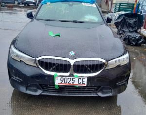 BMW 330 2019 2.0 - 1