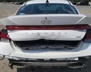 HYUNDAI Elantra 2024-2026 - 2