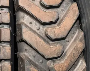 Шина 12.5/80-18 для JCB 3CX