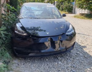 TESLA Model 3 2017-2025