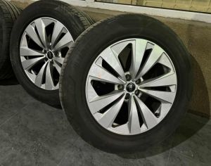 R19 AUDI Q8 2018-2025 - 3