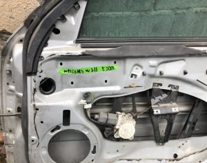MERCEDES-BENZ E 200 2001-2006 - 4