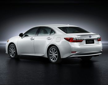 LEXUS ES 300 2015 2.5 - 2