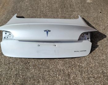 TESLA Model 3 2017-2023