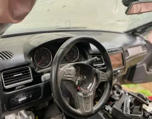 VOLKSWAGEN Touareg 2014-2017 - 2