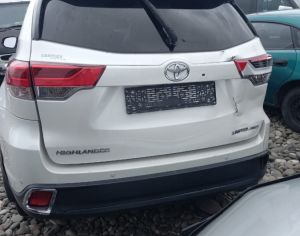 TOYOTA Highlander 2017 3.5 - 4