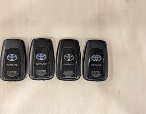 Toyota Rav4 HV გასაღები - 2