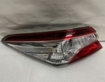 TOYOTA Camry 2018-2022 - 1