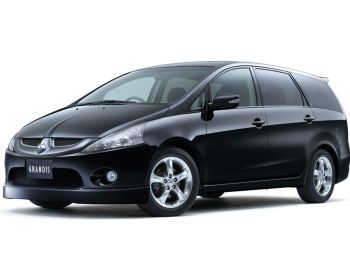 MITSUBISHI Grandis 2004 2.4