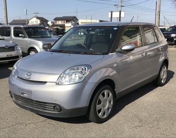 MAZDA Verisa 2004 1.5
