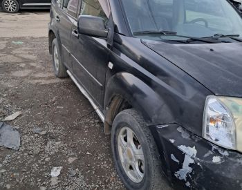 NISSAN X-Trail 2004 2.0 - 3