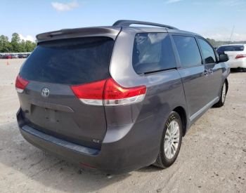TOYOTA Sienna 2019 3.5 - 2