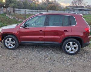 VOLKSWAGEN Tiguan 2010 2.0 - 3
