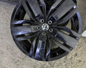 R20 VOLKSWAGEN Atlas 2017-2025