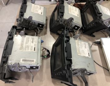 TOYOTA Prius V 2011-2014 - 3