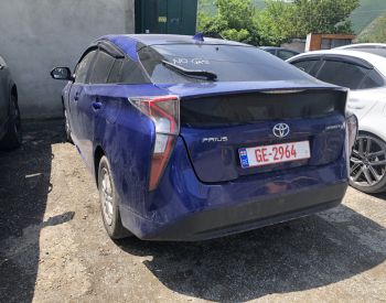 TOYOTA Prius 2017 1.8 - 8