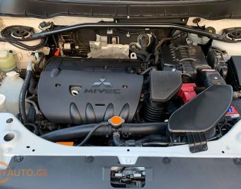 MITSUBISHI Outlander 2006 3.0 - 3