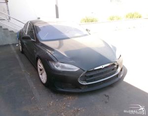 TESLA Model S 2013 0.1