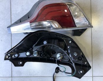 TOYOTA Prius C 2015-2017 - 3