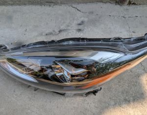 TOYOTA Prius C 2018-2019 - 8