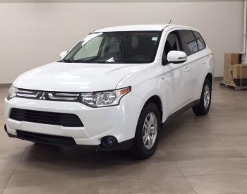 იშლება MITSUBISHI OUTLADER 2014 დან