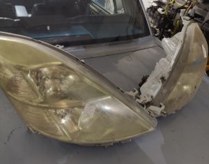 TOYOTA ISIS 2002-2009 - 2