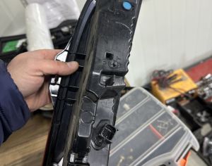 TESLA Model 3 2024-2025 - 4