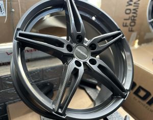 R18 MERCEDES-BENZ E 300 2016-2023 - 1