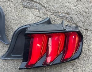 FORD Mustang 2018-2023 - 2
