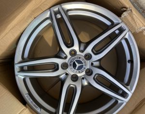 R19 MERCEDES-BENZ E 400 1981-2025 - 1